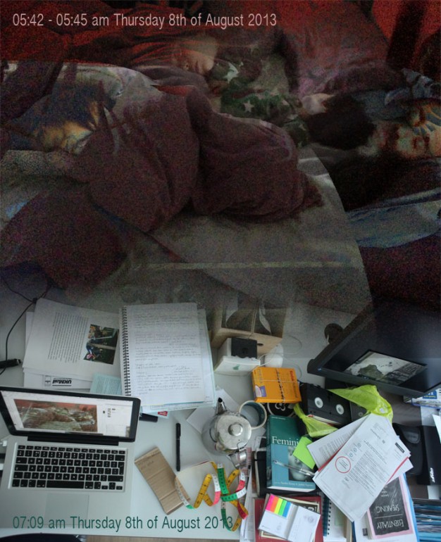 130808_Tidy_desk_0326_sleepy_heads_small