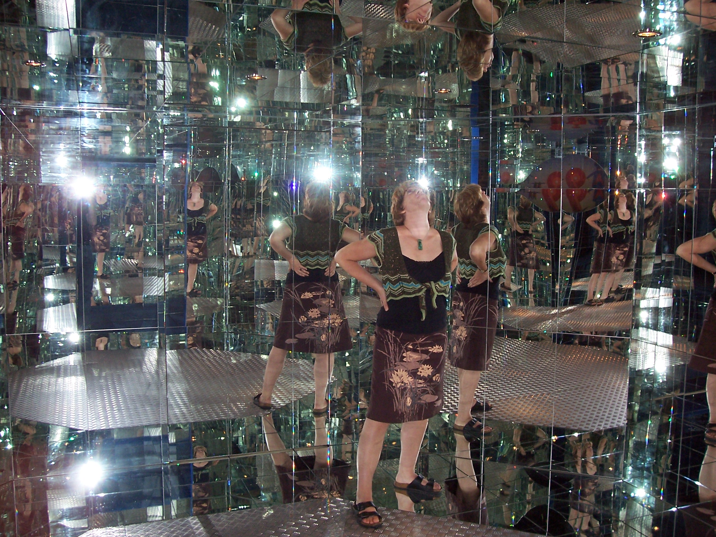 Kaye mirror image